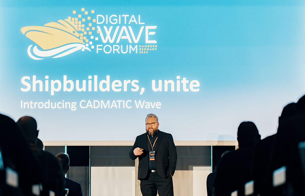 Cadmatic's Atte Peltola introduces the audience to Cadmatic Wave